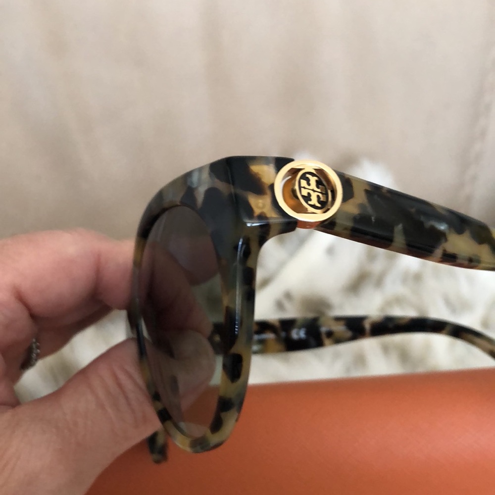 TORY BURCH TY7087 3144/02 52▪️19–135 2N Sunglasses NWOT - Picture 2 of 9